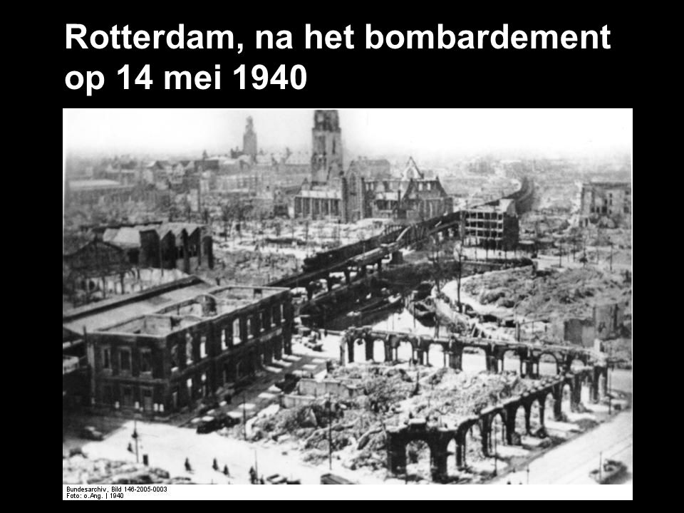 Rotterdam, na het bombardement op 14 mei 1940