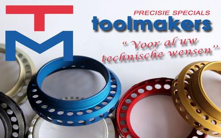 Presentatie Toolmakers B.V. Toolmakers B.V. is in 1986 opgericht en komt voort uit een personeels afvloeiings regeling van Berg Elektronics Dupont. (connector.