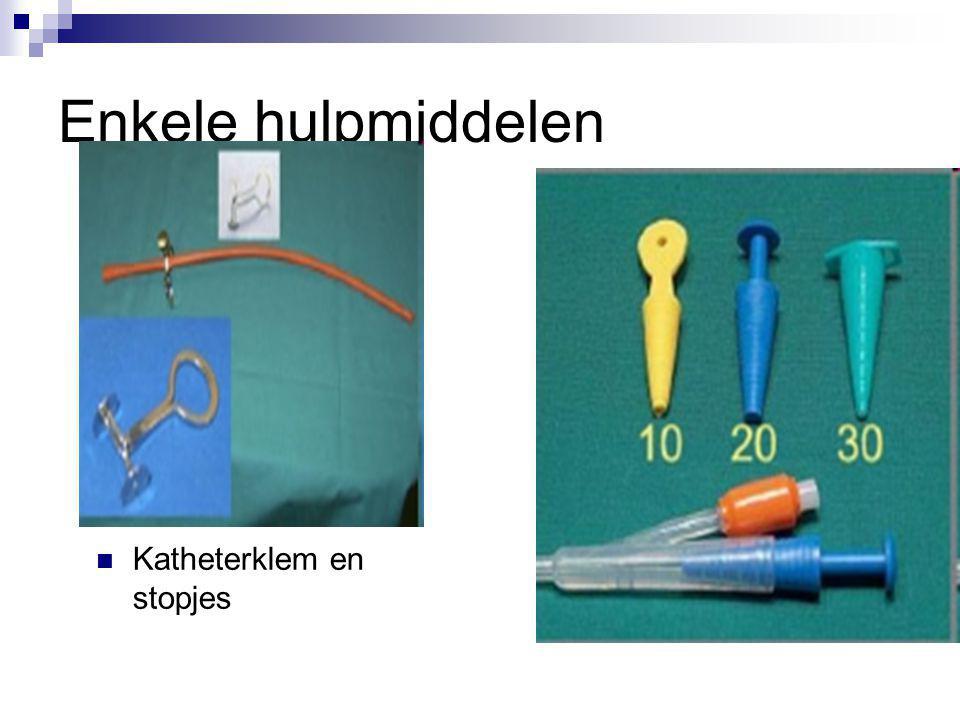Enkele hulpmiddelen Katheterklem en stopjes
