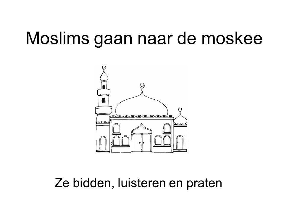 Moslims gaan naar de moskee